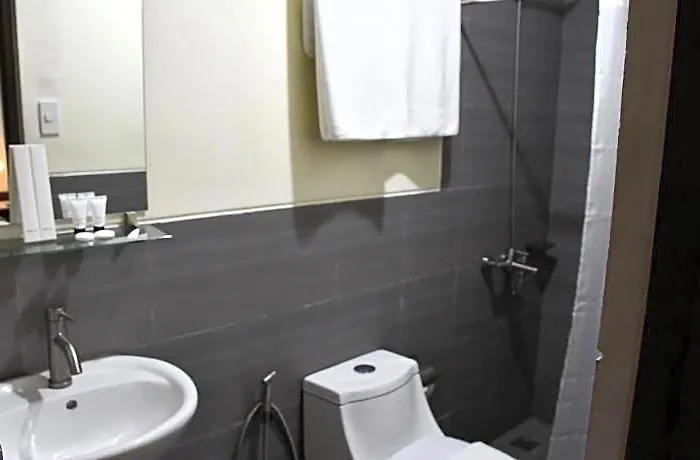 Arzo Makati 호텔